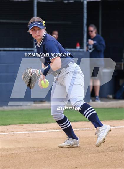 Thumbnail 2 in Lone Star @ Wakeland photogallery.