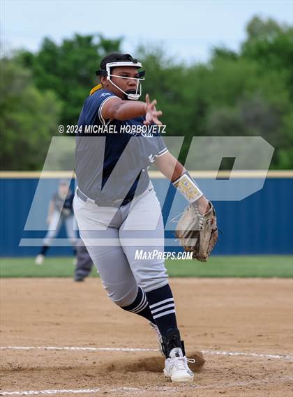Thumbnail 3 in Lone Star @ Wakeland photogallery.