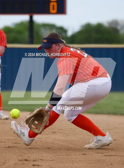 Thumbnail 1 in Lone Star @ Wakeland photogallery.