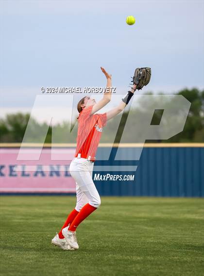 Thumbnail 2 in Lone Star @ Wakeland photogallery.