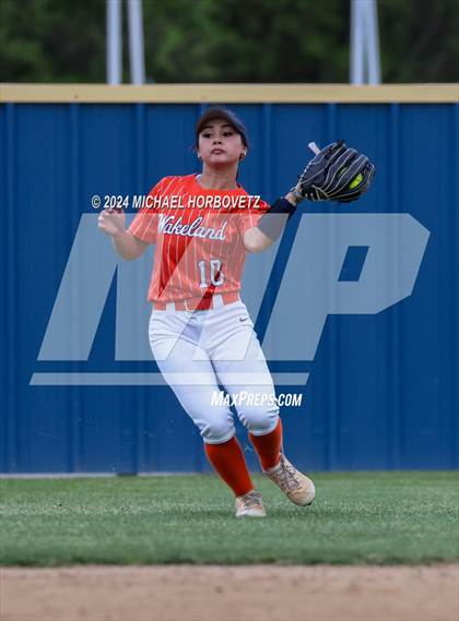 Thumbnail 3 in Lone Star @ Wakeland photogallery.