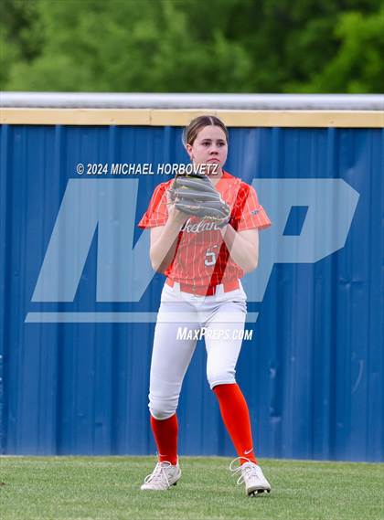 Thumbnail 3 in Lone Star @ Wakeland photogallery.