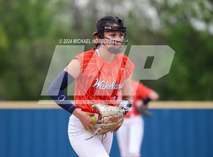 Thumbnail 1 in Lone Star @ Wakeland photogallery.