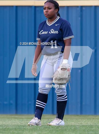 Thumbnail 3 in Lone Star @ Wakeland photogallery.