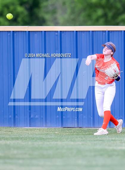 Thumbnail 2 in Lone Star @ Wakeland photogallery.