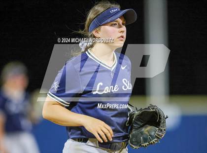 Thumbnail 2 in Lone Star @ Wakeland photogallery.