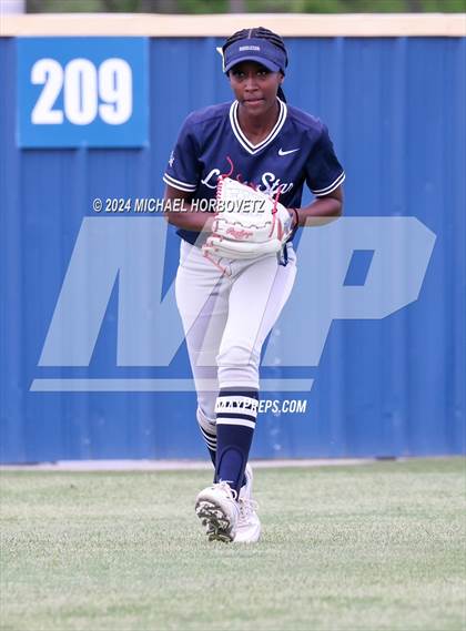 Thumbnail 3 in Lone Star @ Wakeland photogallery.