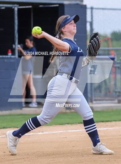 Thumbnail 2 in Lone Star @ Wakeland photogallery.