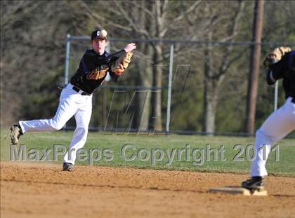 Thumbnail 2 in Lancaster Catholic @ Hempfield photogallery.