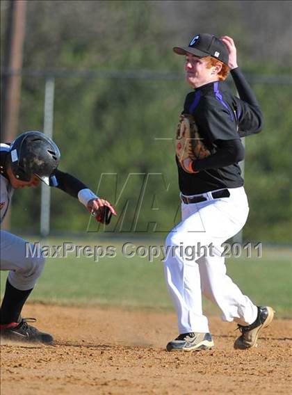 Thumbnail 3 in Lancaster Catholic @ Hempfield photogallery.