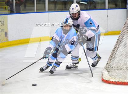Thumbnail 3 in West Morris Central @ Morris Catholic photogallery.
