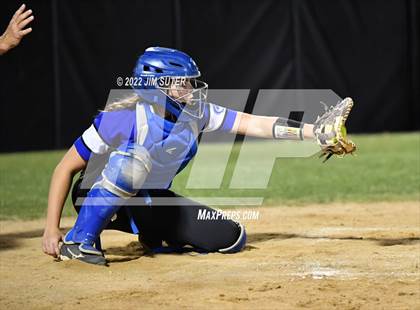 Thumbnail 1 in Burton vs Leon (UIL 2A Bi-District Playoff) photogallery.