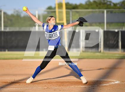 Thumbnail 2 in Burton vs Leon (UIL 2A Bi-District Playoff) photogallery.