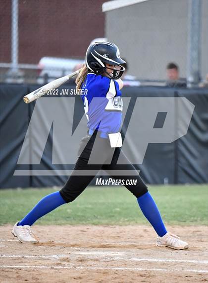 Thumbnail 2 in Burton vs Leon (UIL 2A Bi-District Playoff) photogallery.