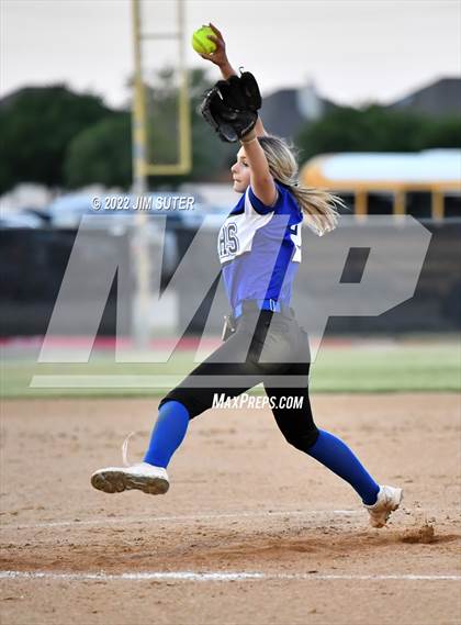 Thumbnail 1 in Burton vs Leon (UIL 2A Bi-District Playoff) photogallery.