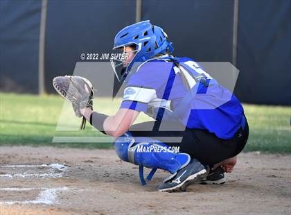 Thumbnail 2 in Burton vs Leon (UIL 2A Bi-District Playoff) photogallery.