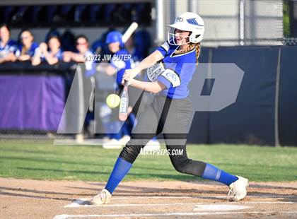 Thumbnail 3 in Burton vs Leon (UIL 2A Bi-District Playoff) photogallery.