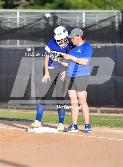 Thumbnail 3 in Burton vs Leon (UIL 2A Bi-District Playoff) photogallery.