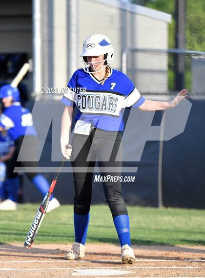 Thumbnail 3 in Burton vs Leon (UIL 2A Bi-District Playoff) photogallery.