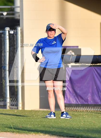 Thumbnail 3 in Burton vs Leon (UIL 2A Bi-District Playoff) photogallery.