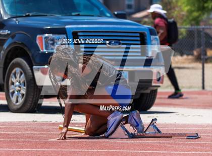 Thumbnail 3 in NIAA 4A and 5A Southern Regionals (Track events) photogallery.