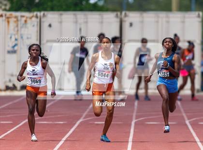Thumbnail 2 in NIAA 4A and 5A Southern Regionals (Track events) photogallery.
