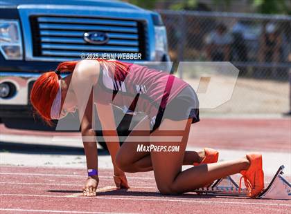 Thumbnail 1 in NIAA 4A and 5A Southern Regionals (Track events) photogallery.