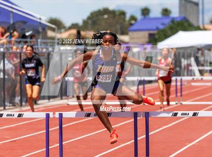 Thumbnail 1 in NIAA 4A and 5A Southern Regionals (Track events) photogallery.