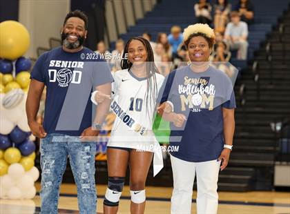 Thumbnail 3 in Arlington (Senior Night) photogallery.