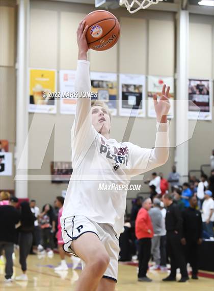 Thumbnail 3 in San Ysidro (CA) vs. Perry (AZ) - (Hoophall West) - Warmups and Intros photogallery.
