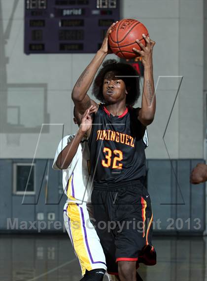 Thumbnail 2 in Lynwood vs. Dominguez photogallery.