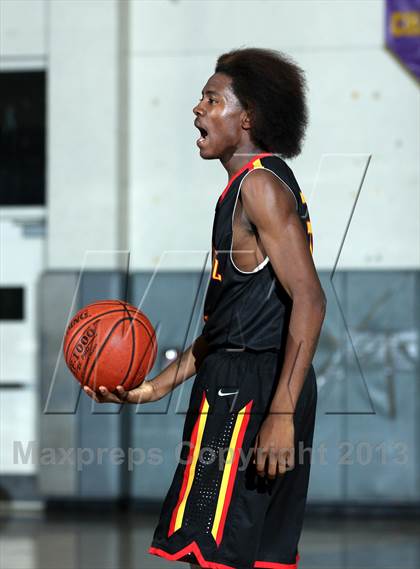 Thumbnail 2 in Lynwood vs. Dominguez photogallery.