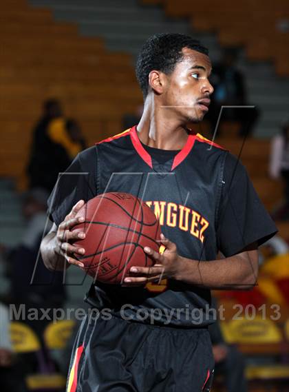 Thumbnail 2 in Lynwood vs. Dominguez photogallery.