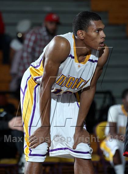 Thumbnail 2 in Lynwood vs. Dominguez photogallery.