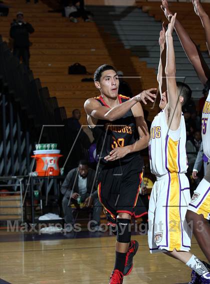 Thumbnail 3 in Lynwood vs. Dominguez photogallery.