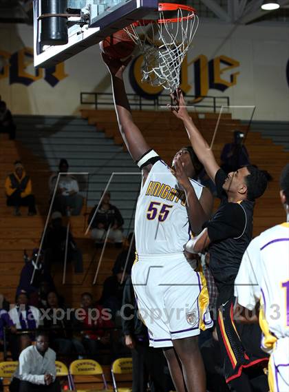 Thumbnail 2 in Lynwood vs. Dominguez photogallery.