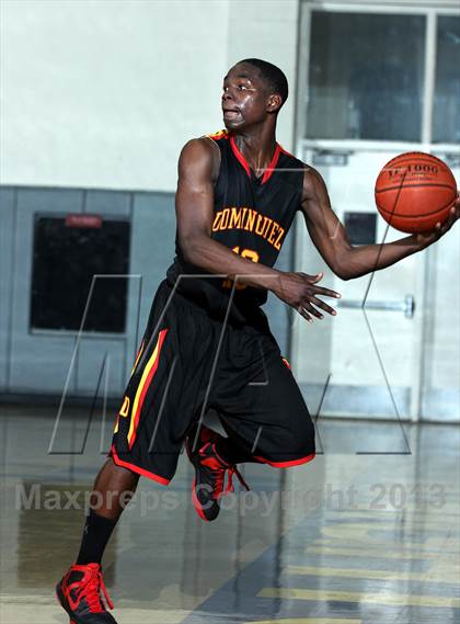 Thumbnail 3 in Lynwood vs. Dominguez photogallery.