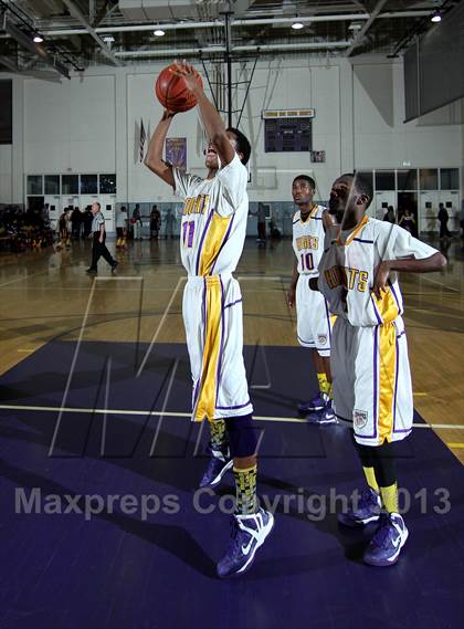 Thumbnail 2 in Lynwood vs. Dominguez photogallery.