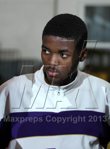 Thumbnail 3 in Lynwood vs. Dominguez photogallery.
