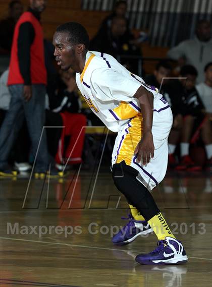 Thumbnail 3 in Lynwood vs. Dominguez photogallery.