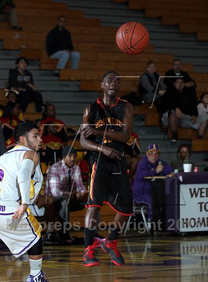 Thumbnail 2 in Lynwood vs. Dominguez photogallery.