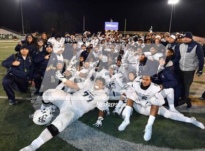 Thumbnail 2 in De La Salle vs. St. John Bosco (CIF State Open Division Final) photogallery.