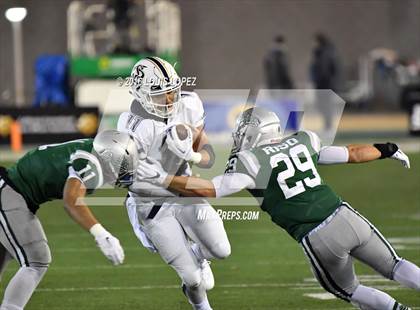 Thumbnail 3 in De La Salle vs. St. John Bosco (CIF State Open Division Final) photogallery.