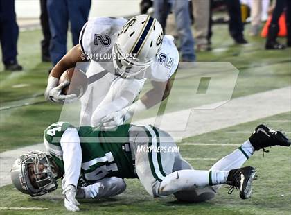 Thumbnail 3 in De La Salle vs. St. John Bosco (CIF State Open Division Final) photogallery.