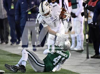 Thumbnail 3 in De La Salle vs. St. John Bosco (CIF State Open Division Final) photogallery.