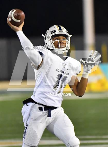 Thumbnail 3 in De La Salle vs. St. John Bosco (CIF State Open Division Final) photogallery.