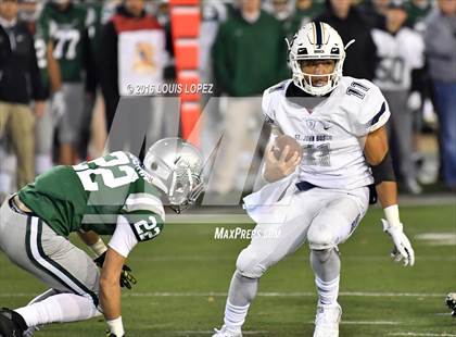 Thumbnail 3 in De La Salle vs. St. John Bosco (CIF State Open Division Final) photogallery.