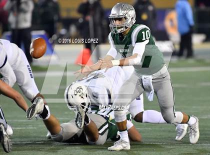 Thumbnail 2 in De La Salle vs. St. John Bosco (CIF State Open Division Final) photogallery.