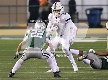 Thumbnail 3 in De La Salle vs. St. John Bosco (CIF State Open Division Final) photogallery.