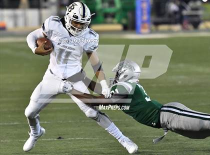 Thumbnail 3 in De La Salle vs. St. John Bosco (CIF State Open Division Final) photogallery.